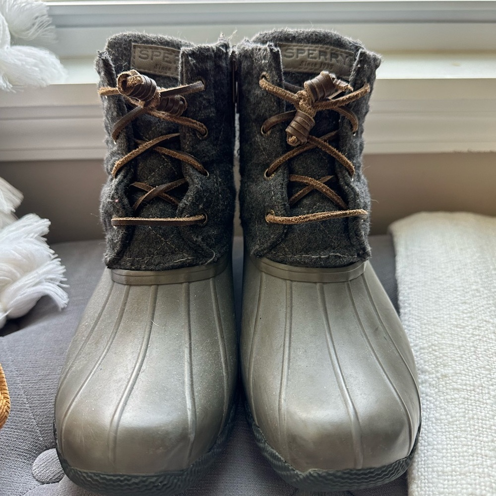 Sperry boots